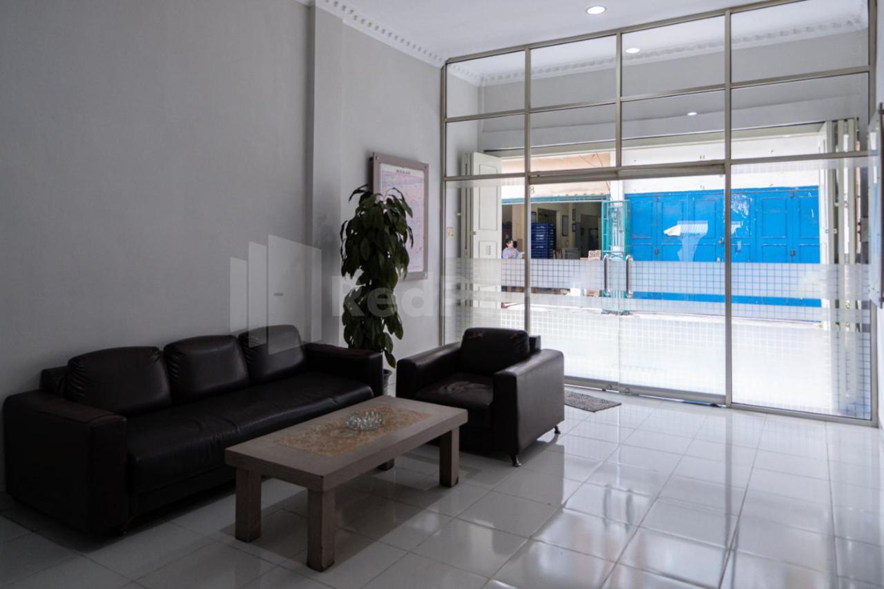 Carolina Transit Hotel Medan Exterior photo