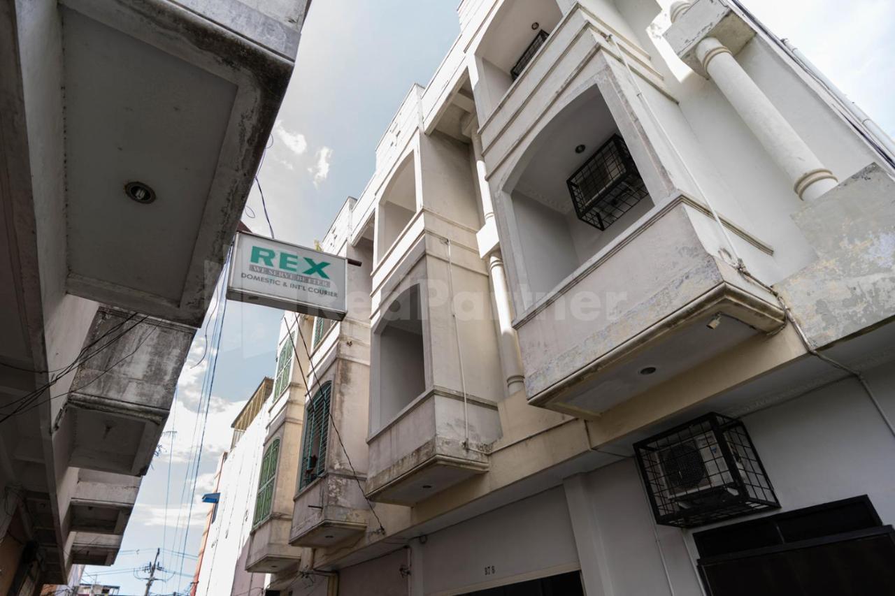 Carolina Transit Hotel Medan Exterior photo
